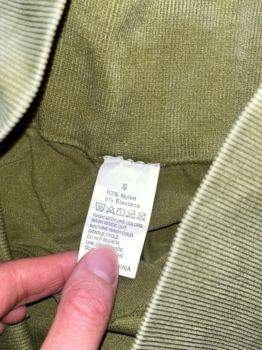 Olive Green Seamless Two-Piece Active Set w/ Scrunch Leggings - Picture 4 of 11